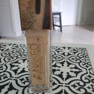 Urban Decay Stay Naked foundation 20NN